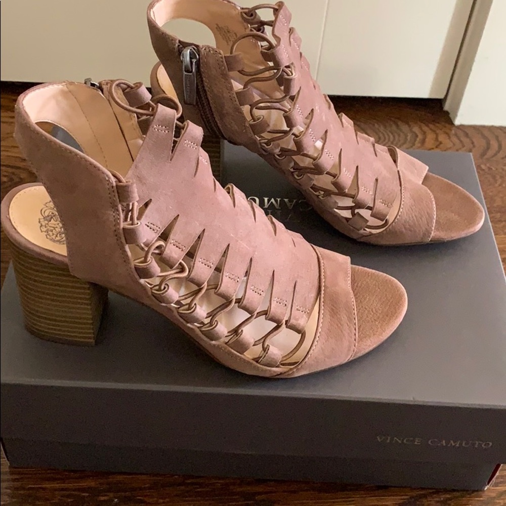 Vince Camuto